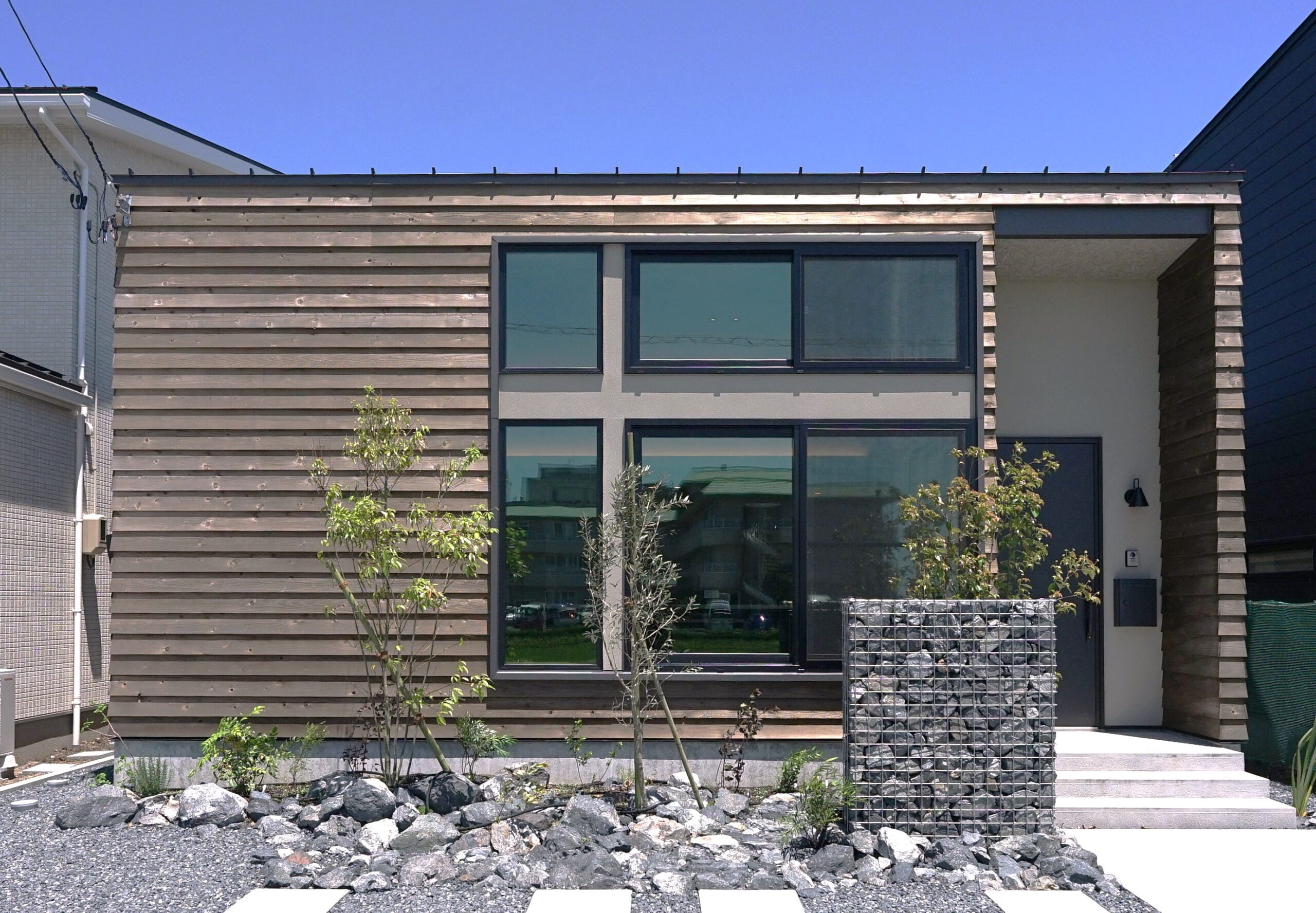 景色を取り込む平屋【<ruby>YOUSEFUL HOUSE<rt>ユースフルハウス</rt></ruby>】外構・造作・収納が光る家を見学レポ♪