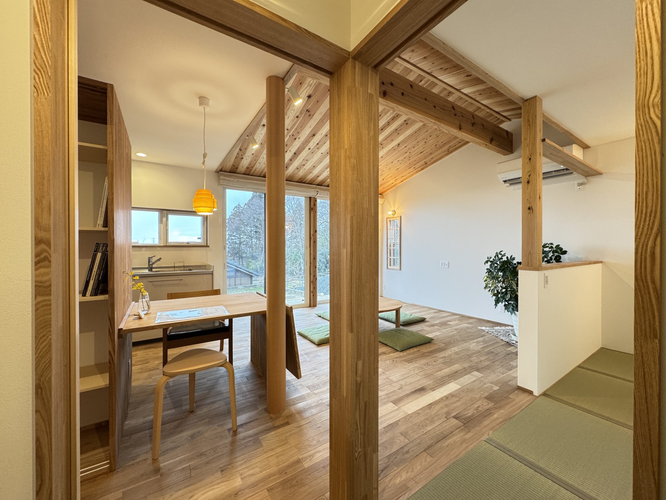 25坪の直線美｜視線が抜ける魔法の設計術！【熊木建築事務所】江南区の完成住宅見学レポ♪