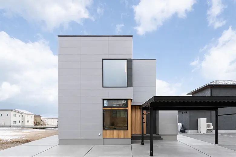 家から花火が見たい！を叶えた家｜二の字キッチンに注目！【<ruby>DETAIL BASE<rt>ディテールベース</rt></ruby>】